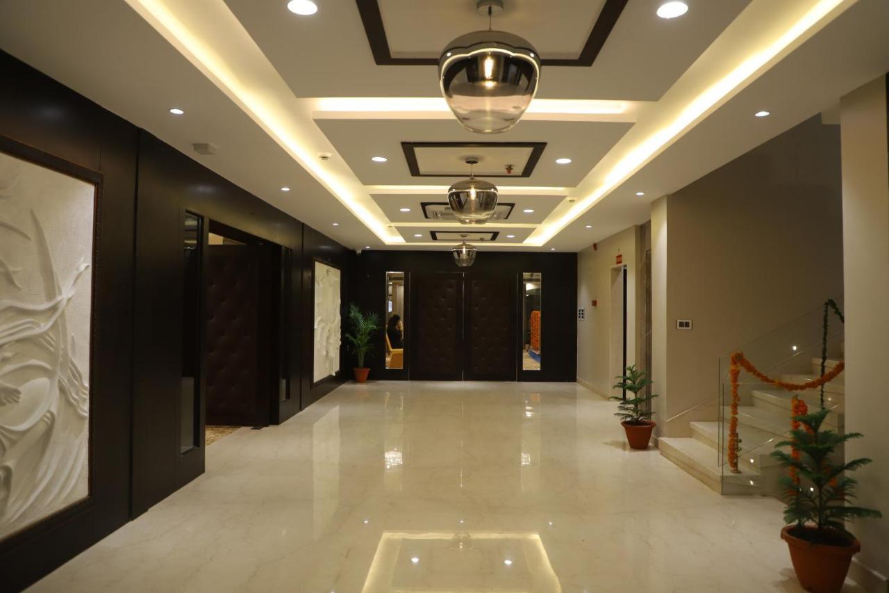 The Royal Class Hotel Gwalior Exterior photo
