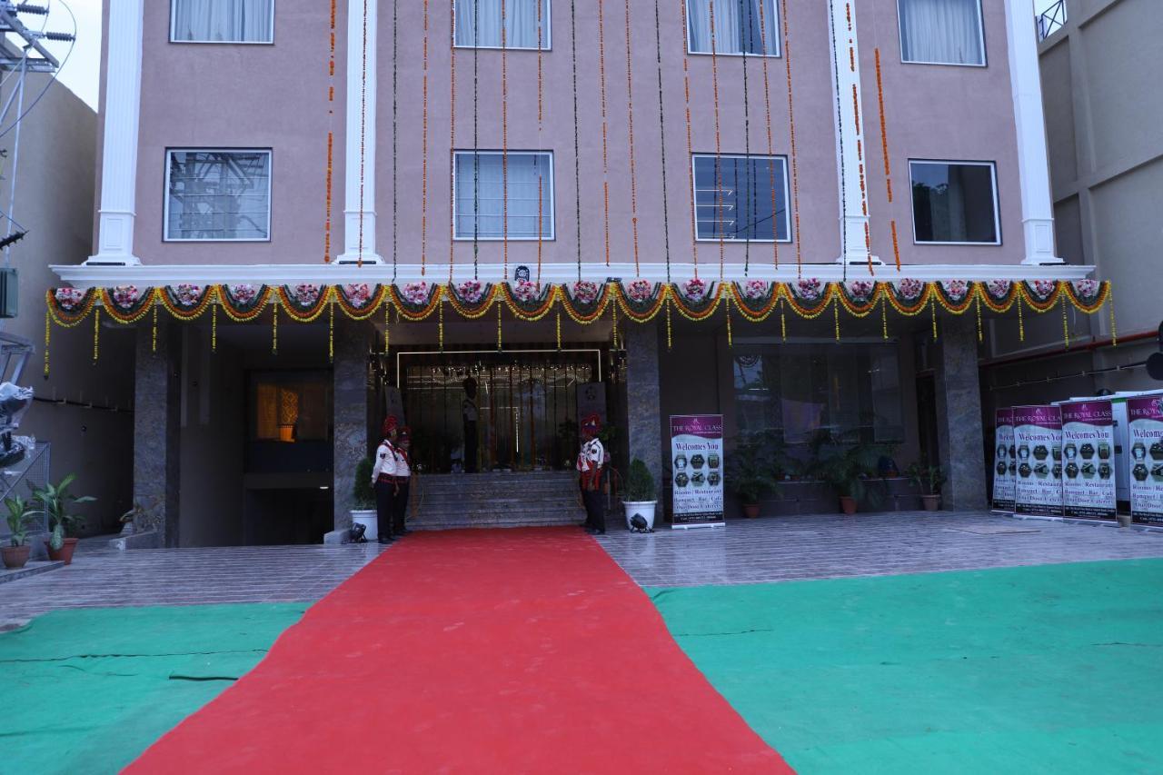 The Royal Class Hotel Gwalior Exterior photo