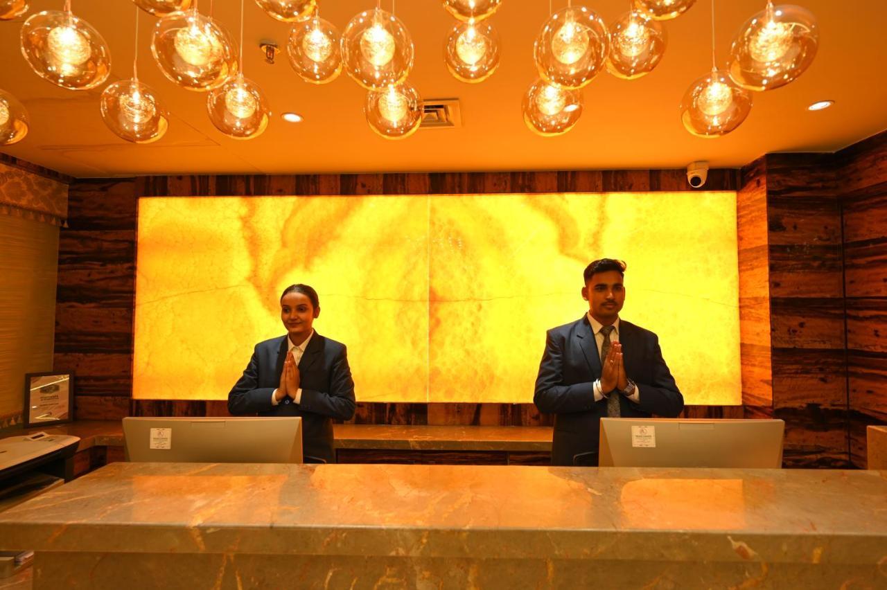 The Royal Class Hotel Gwalior Exterior photo