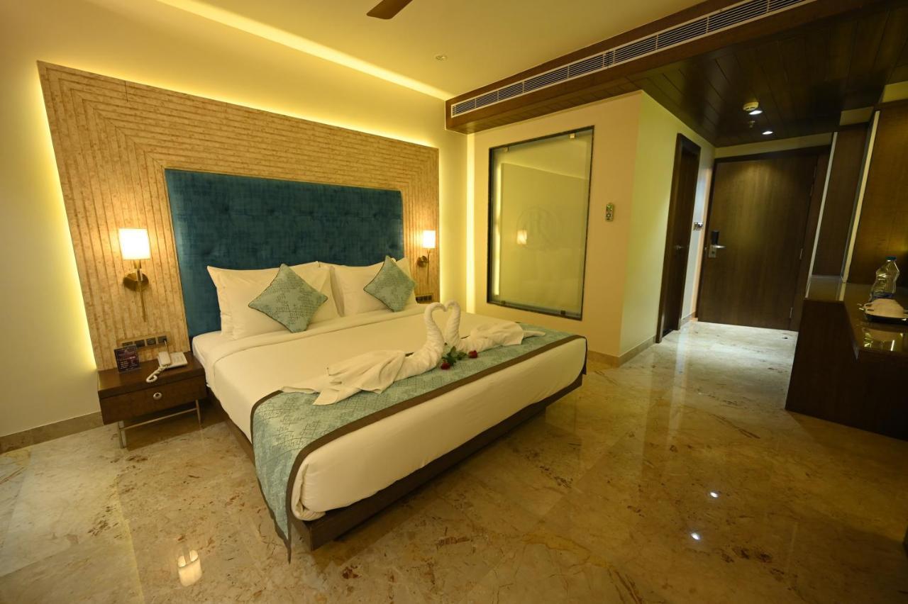 The Royal Class Hotel Gwalior Exterior photo